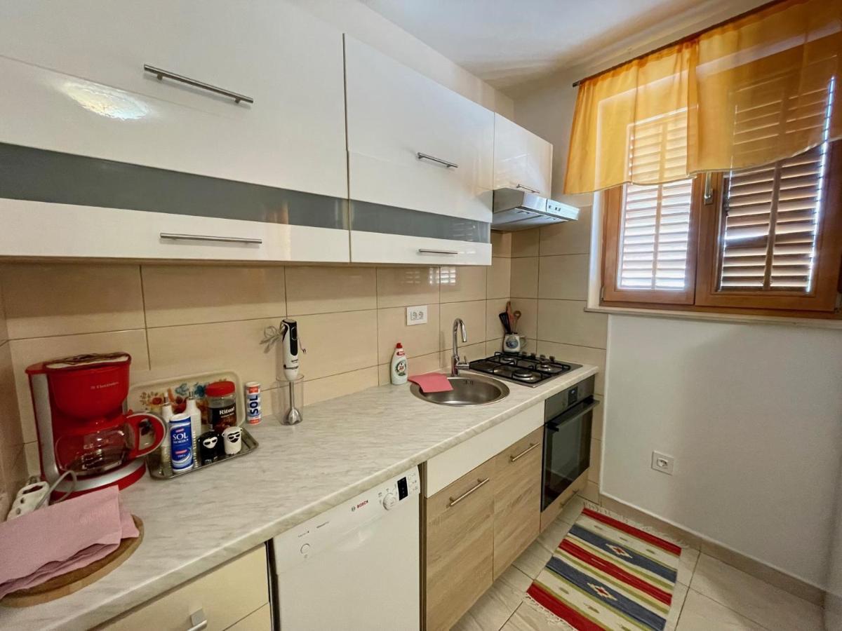 Lovro #1 & #2 Apartments 크레스 외부 사진
