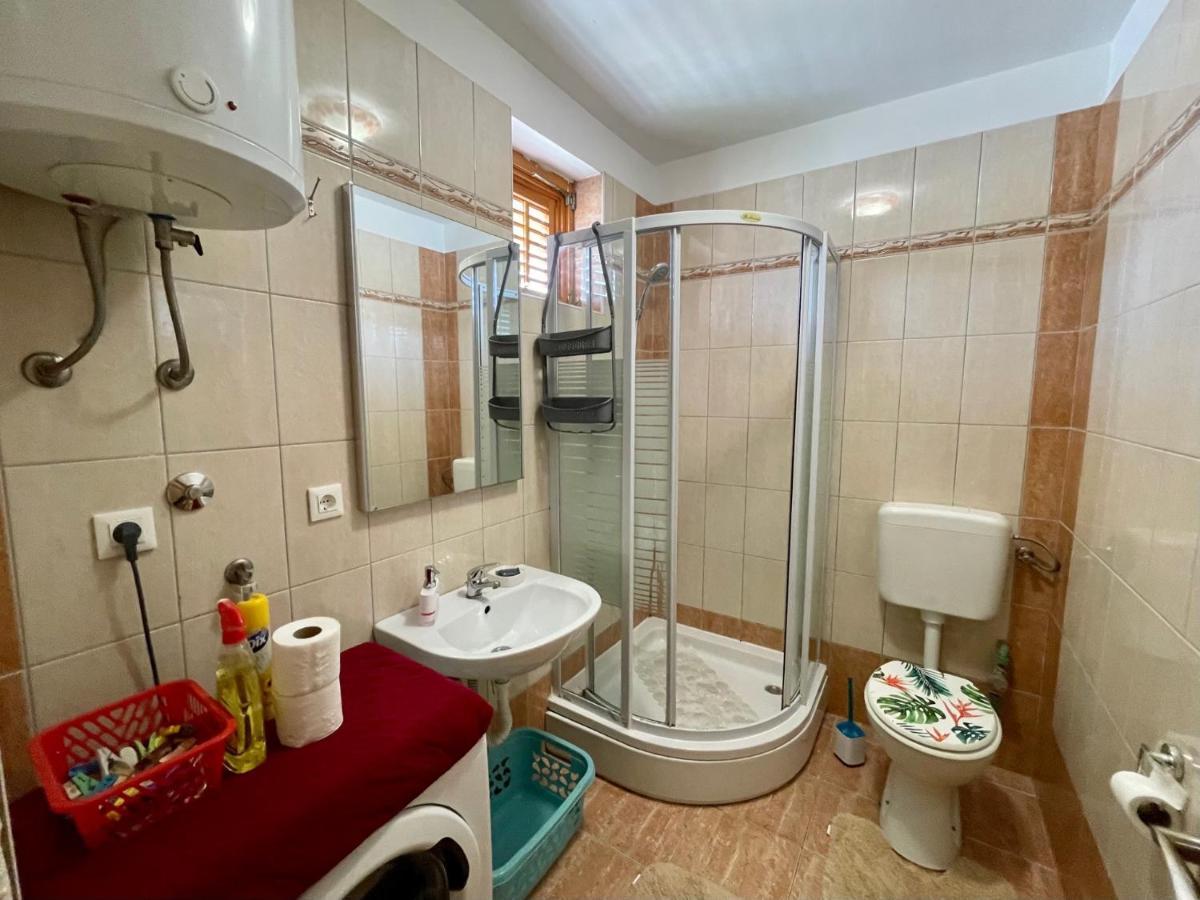 Lovro #1 & #2 Apartments 크레스 외부 사진